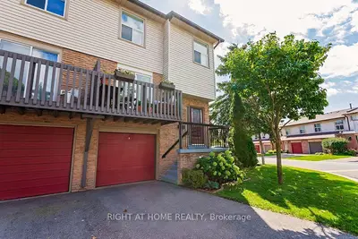 6100 Montevideo Road 51, Mississauga, On L5n 2n8