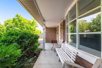62 Ambleside Drive, Brampton, On L6y 1b9