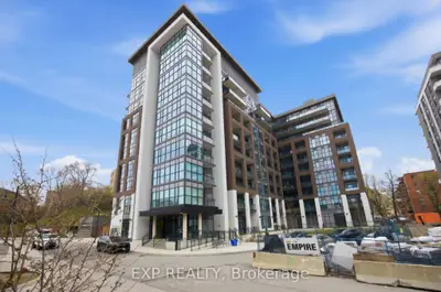 25 Neighbourhood Lane 404, Toronto, On M8y 0c4