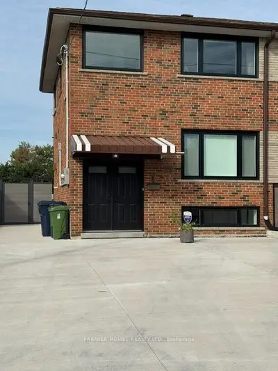 18 Turks Road, Toronto, On M3l 1s7