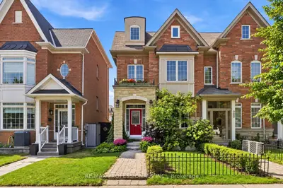 26 Abraham Welsh Road, Toronto, On M9m 0b7