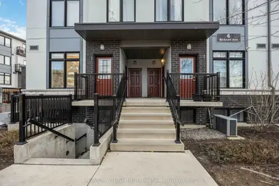 6 Bicknell Avenue 1, Toronto, On M6m 0b4