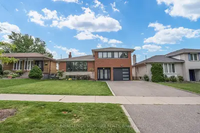68 Stapleton Drive, Toronto, On M9r 2z9