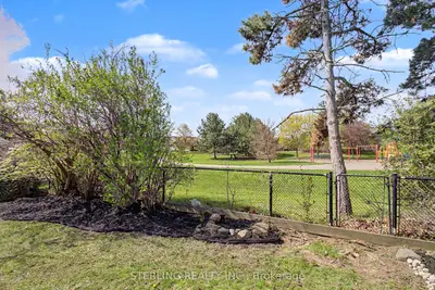 72 Sunforest Drive, Brampton, On L6z 3z5