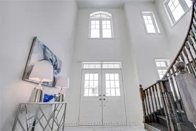 383 Robert Parkinson Drive, Brampton, On L7a 0c4