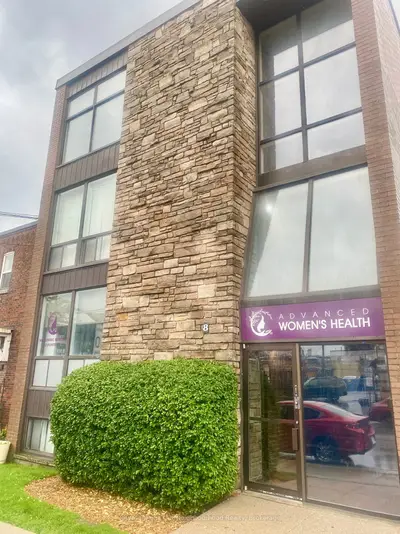 8 Stavebank Road, Mississauga, On L5g 2t4
