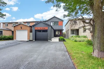 4413 Lee Drive, Mississauga, On L4w 4a9