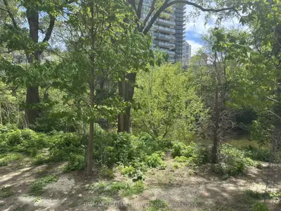2212 Lake Shore Boulevard W Th1, Toronto, On M8v 0c2