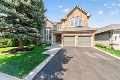 2203 Turnberry Road, Burlington, On L7m 4p9