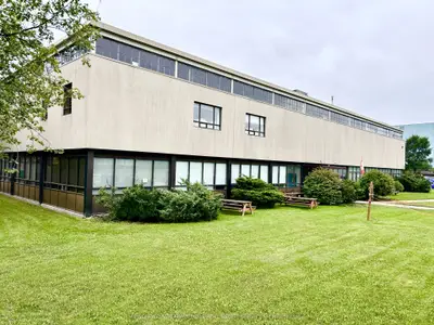 10 Gurney Crescent, Toronto, On M6b 1s8