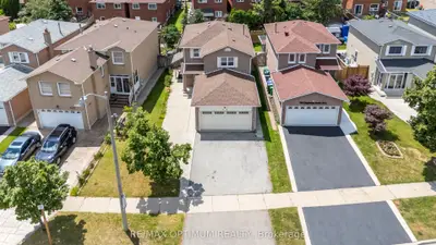 362 Kingsbridge Garden Circle, Mississauga, On L5r 1k8