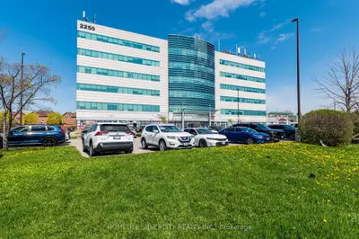 2250 Bovaird Drive E 302, Brampton, On L6r 0w3