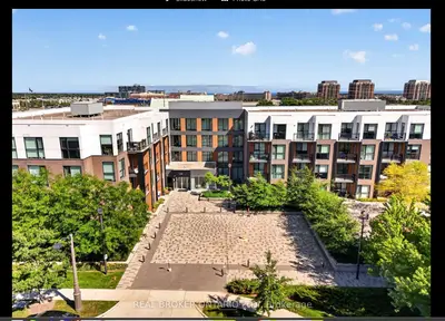 168 SABINA Drive 214, Oakville, ON L6W 0W5