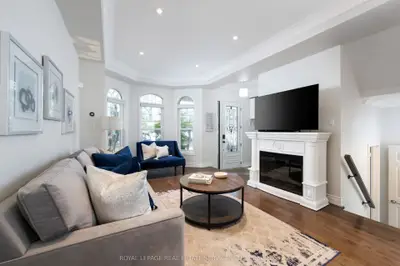 184 Gatwick Drive, Oakville, On L6h 6n1