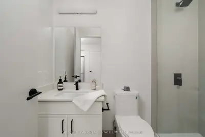 758 Dovercourt Road 1101, Toronto, On M6h 2x2