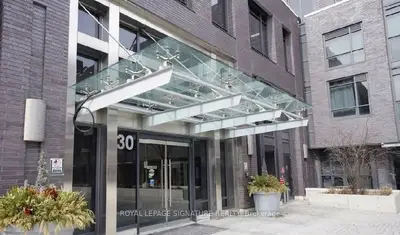 30 Gibbs Road 104, Toronto, On M9b 0e4