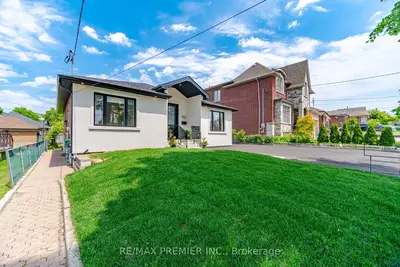 62 Flamborough Drive Lower Level 2, Toronto, On M6m 2r6