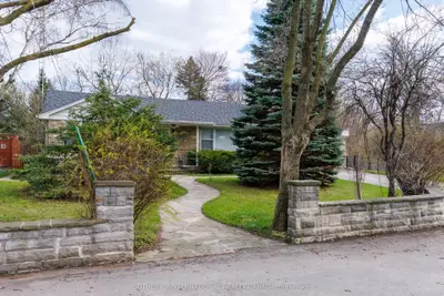 55 Van Dusen Boulevard, Toronto, On M8z 3e8