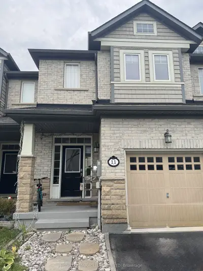 11 Stowmarket Street, Caledon, On L7c 3y5