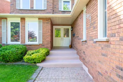 1311 Greenridge Circle, Oakville, On L6m 2j8