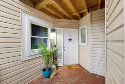 1210 Thorpe Road 309, Burlington, On L7s 2g8
