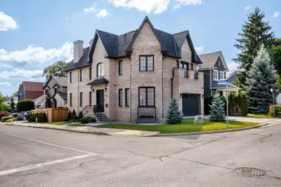 33 Thorndale Avenue, Toronto, On M8x 1w8