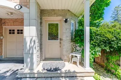 3071 Treadwells Drive 1, Mississauga, On L4x 1l5