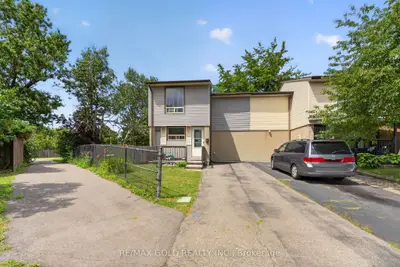 13 Gold Pine Court, Brampton, On L6s 2k6