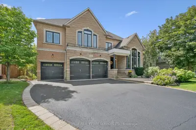 1036 Valley Crest Circle, Oakville, On L6h 6w8