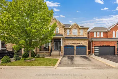 54 Lockburn Crescent, Brampton, On L7a 3w8
