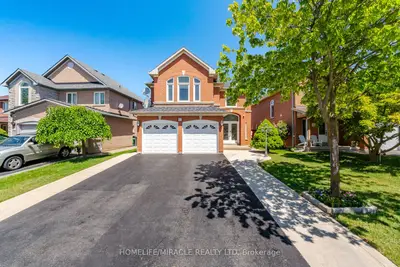 11 Barleyfield Road, Brampton, On L6r 1r4