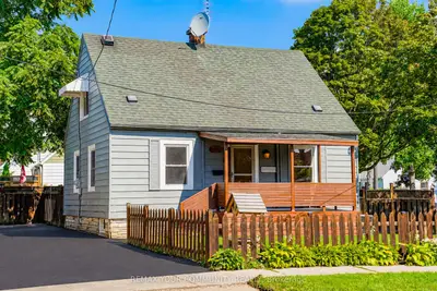 102 Hearst Circle, Toronto, On M6m 2v1
