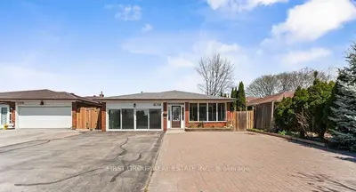 3193 Cawthra Road Main, Mississauga, On L5a 2x4