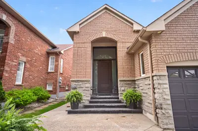 3 Twin Willow Crescent, Brampton, On L7a 1j9