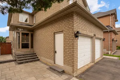 5453 Middleport Crescent, Mississauga, On L4z 3v2