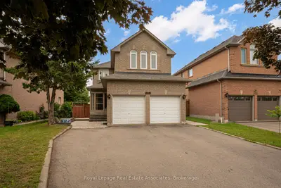5453 Middleport Crescent, Mississauga, On L4z 3v2