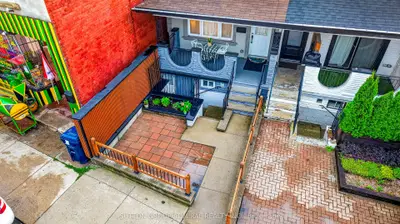 1987 Davenport Road, Toronto, On M6n 1c5