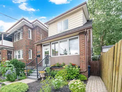 151 Jane Street, Toronto, On M6s 3y8