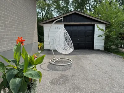 1350 Rebecca Street, Oakville, On L6l 1z4