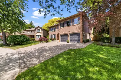 1113 Valleywood Court, Oakville, On L6m 2c4