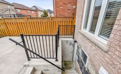 8 Griffith Court Basement, Brampton, On L7a 3t6
