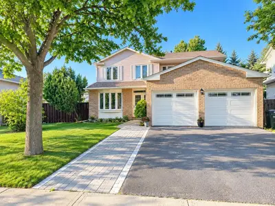 6063 Farmstead Lane, Mississauga, On L5n 2y9