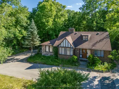 1462 Hurontario Street, Mississauga, On L5g 3h4