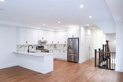 1557 Eglinton Avenue W Upper, Mississauga, On L5m 7c1