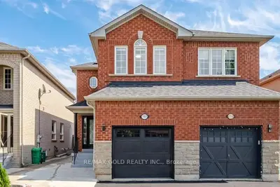7334 Lowville Heights, Mississauga, On L5n 8l4