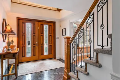 24 Birkbank Drive, Oakville, On L6j 4y9