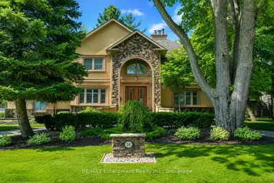 24 Birkbank Drive, Oakville, On L6j 4y9
