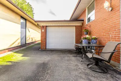 39 Checkendon Drive, Toronto, On M9w 2y8