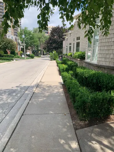 89 Forsythe Street, Oakville, On L6k 3r7