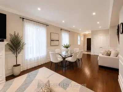 1049 Greaves Avenue, Mississauga, On L5e 1w4